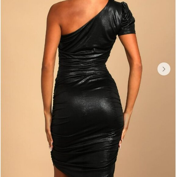 Lulu's It's Your Night Black Metallic one Shoulder Ruched Bodycon Dress Size M - Picture 2 of 12